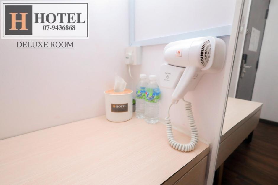 H Hotel Segamat Luaran gambar